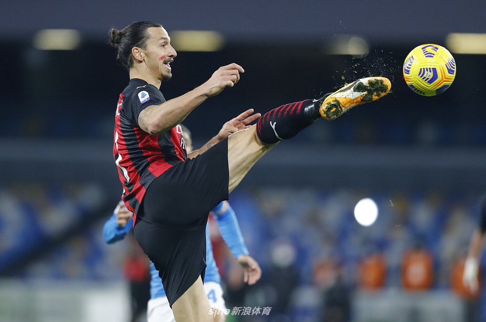 [意甲]那不勒斯1-3AC米兰 伊布两球