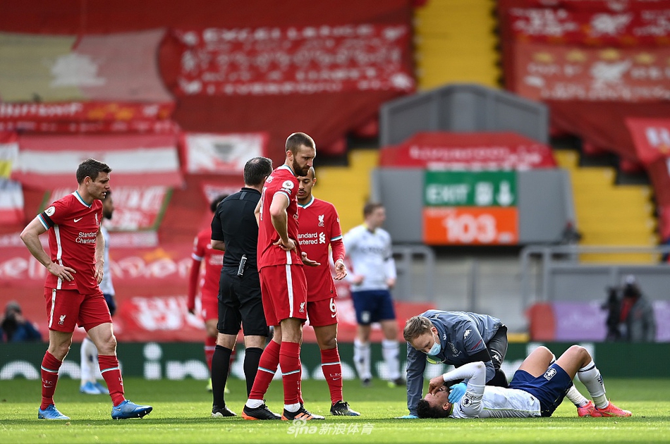 [英超]利物浦2-1维拉 阿诺德绝杀