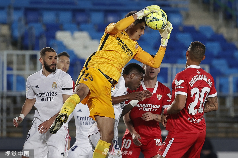 [西甲]皇马2-2塞维利亚 皇马压哨扳平