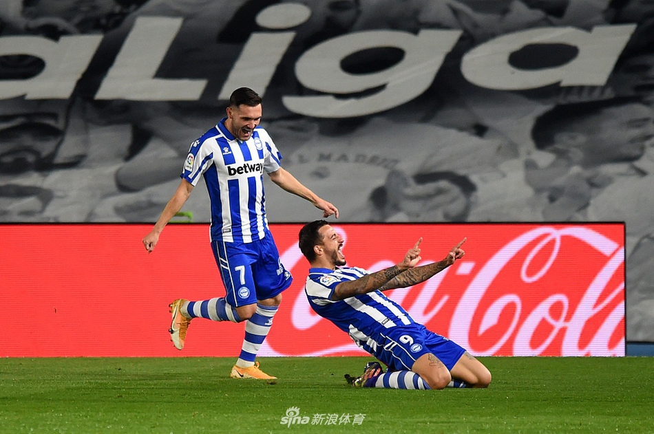 [西甲]皇马1-2阿拉维斯 阿扎尔伤退