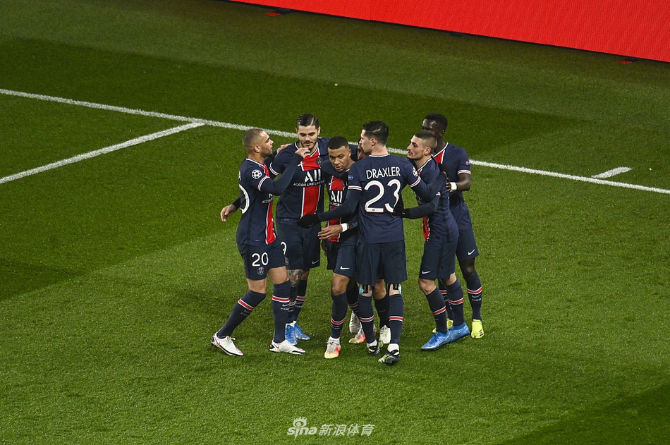 [欧冠]巴黎1-1巴萨 梅西破门+失点