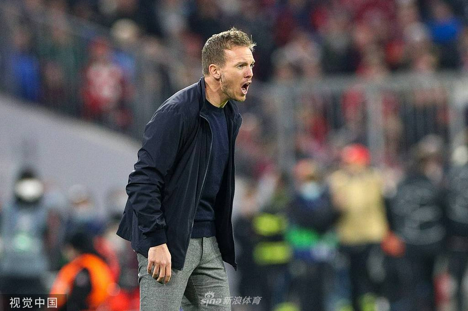 [欧冠]拜仁5-2本菲卡 莱万帽子戏法