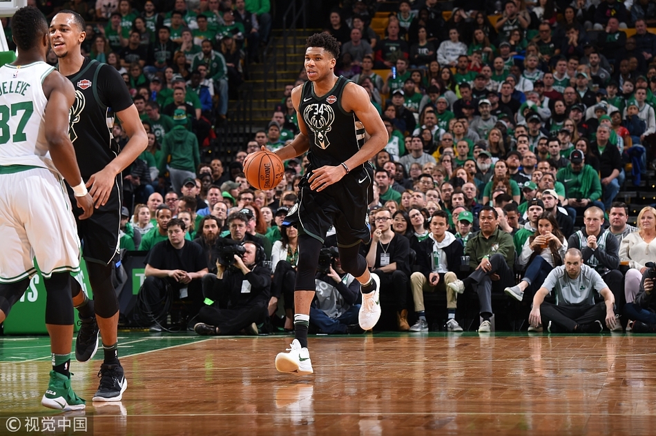 字母哥组织进攻