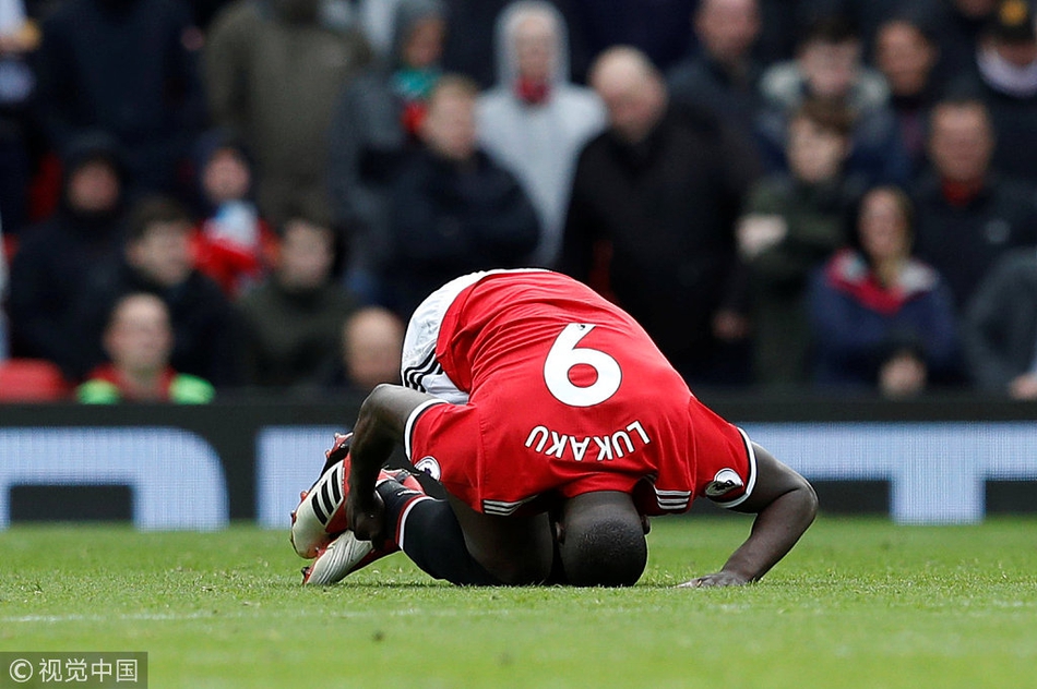 卢卡库受伤