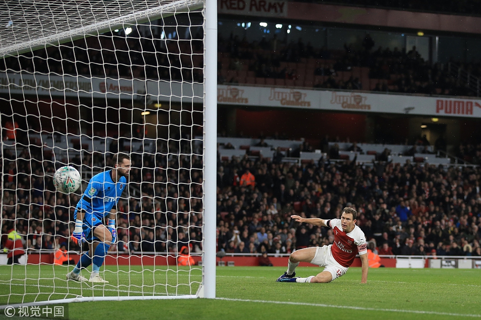 利希施泰纳首开纪录