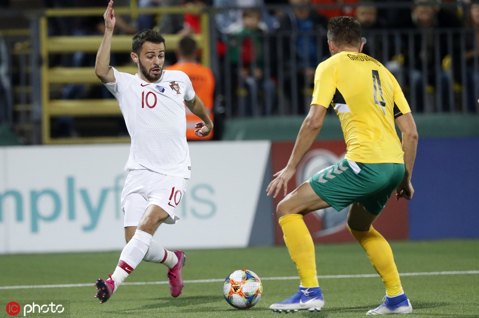 [欧预赛]立陶宛1-5葡萄牙 C罗上演大四喜