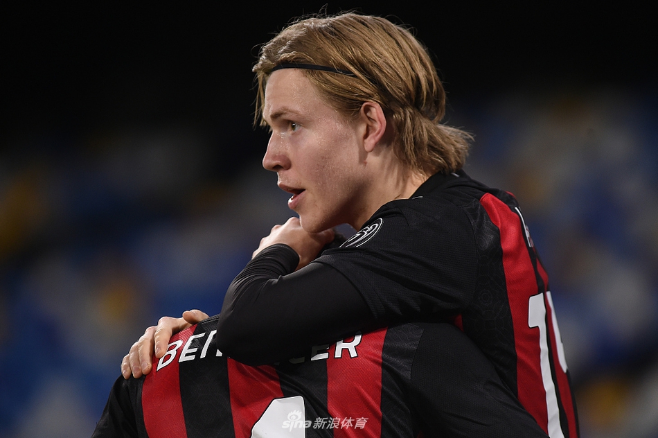 [意甲]那不勒斯1-3AC米兰 伊布两球