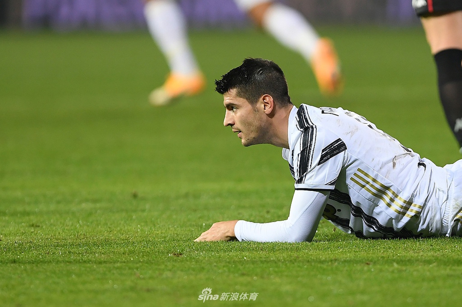 [意甲]贝内文托1-1尤文 莫拉塔进球+红牌