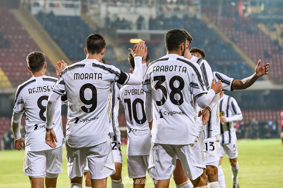 [意甲]贝内文托1-1尤文 莫拉塔进球+红牌