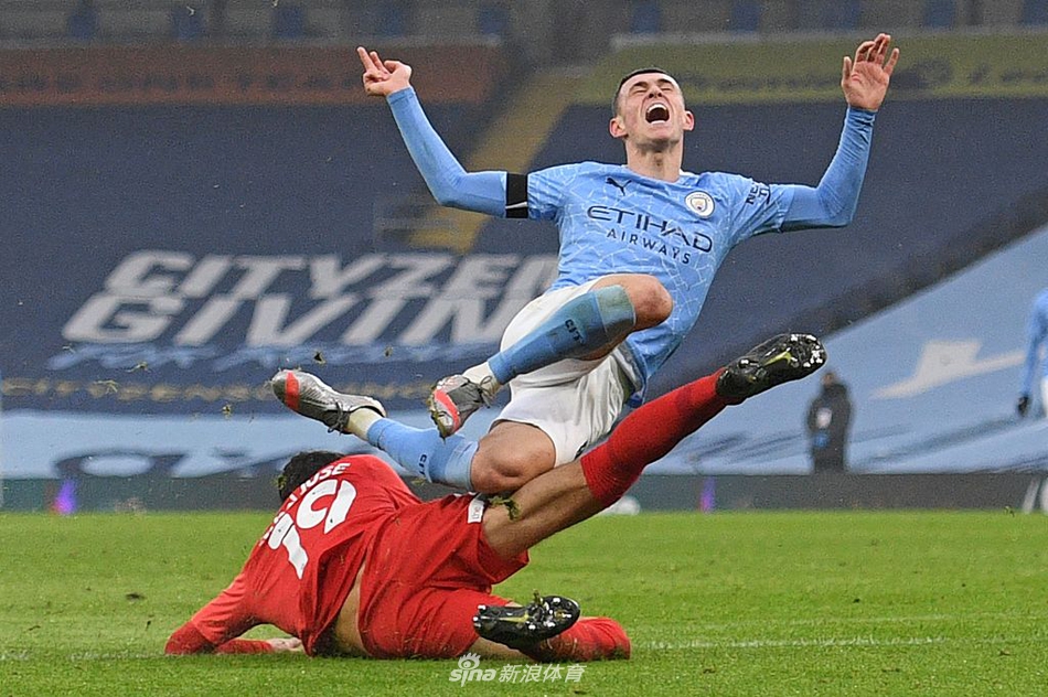 [足总杯]曼城3-0伯明翰 B席两球