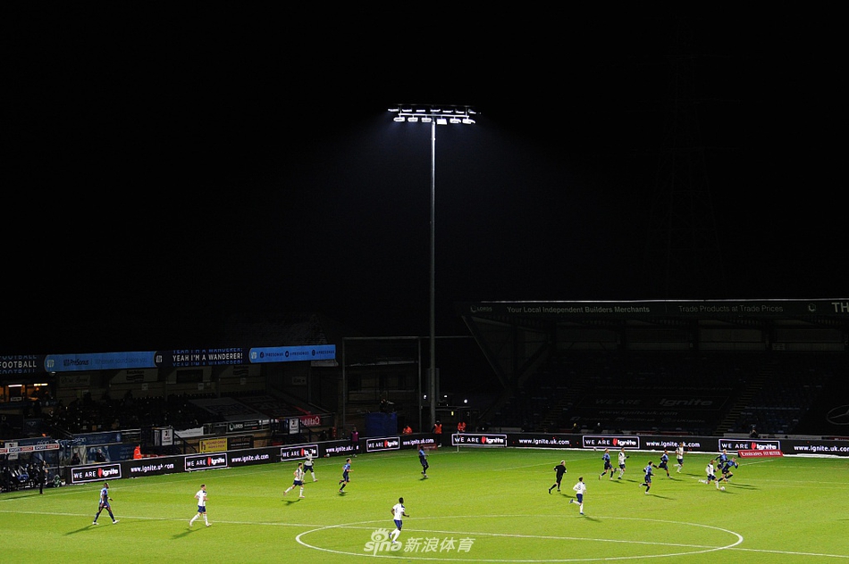 [足总杯]威科姆1-4热刺 贝尔破门