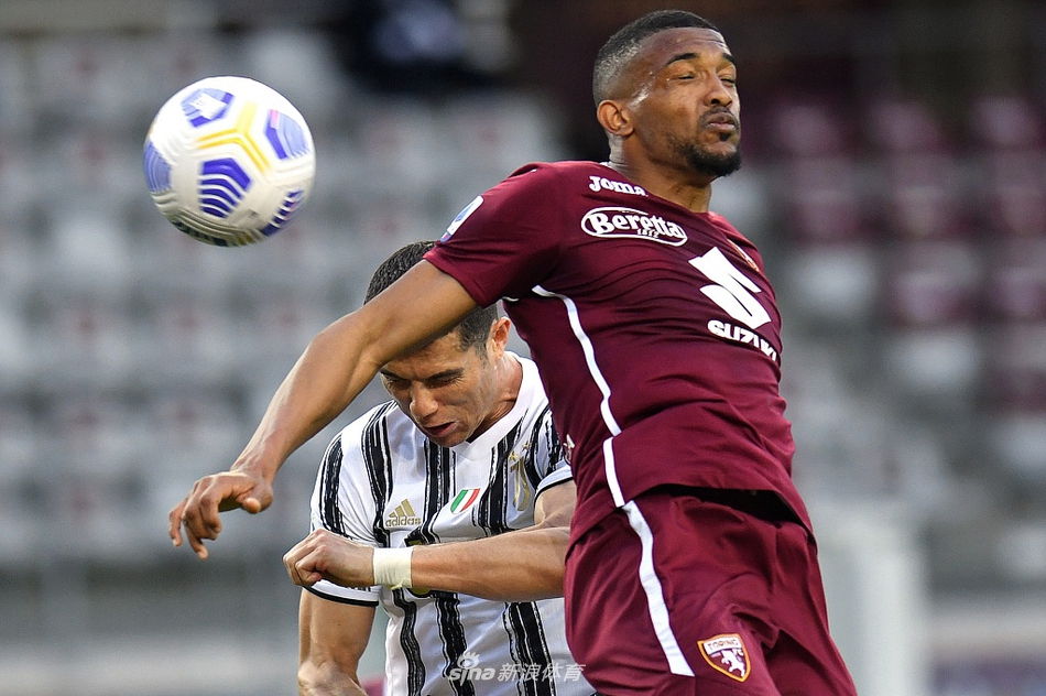 [意甲]都灵2-2尤文 C罗破门