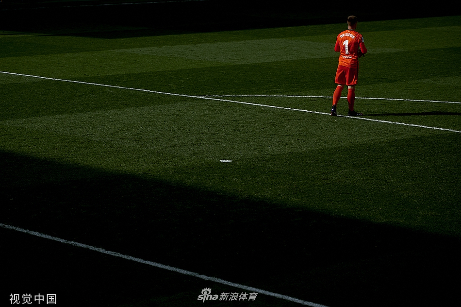 [西甲]比利亚雷亚尔1-2巴萨 格列兹曼两球