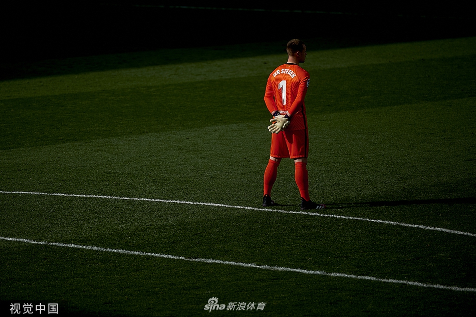 [西甲]比利亚雷亚尔1-2巴萨 格列兹曼两球