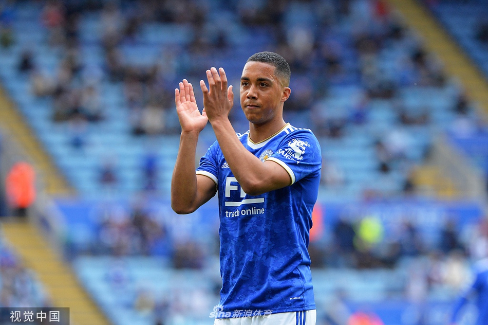 [英超]莱斯特2-4热刺 贝尔两球