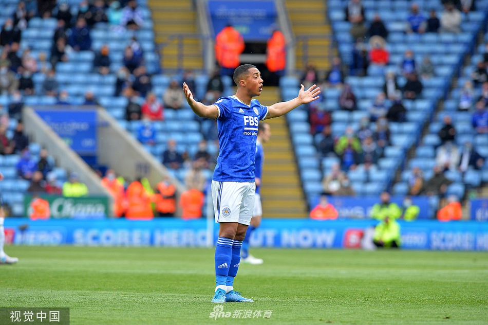 [英超]莱斯特2-4热刺 贝尔两球