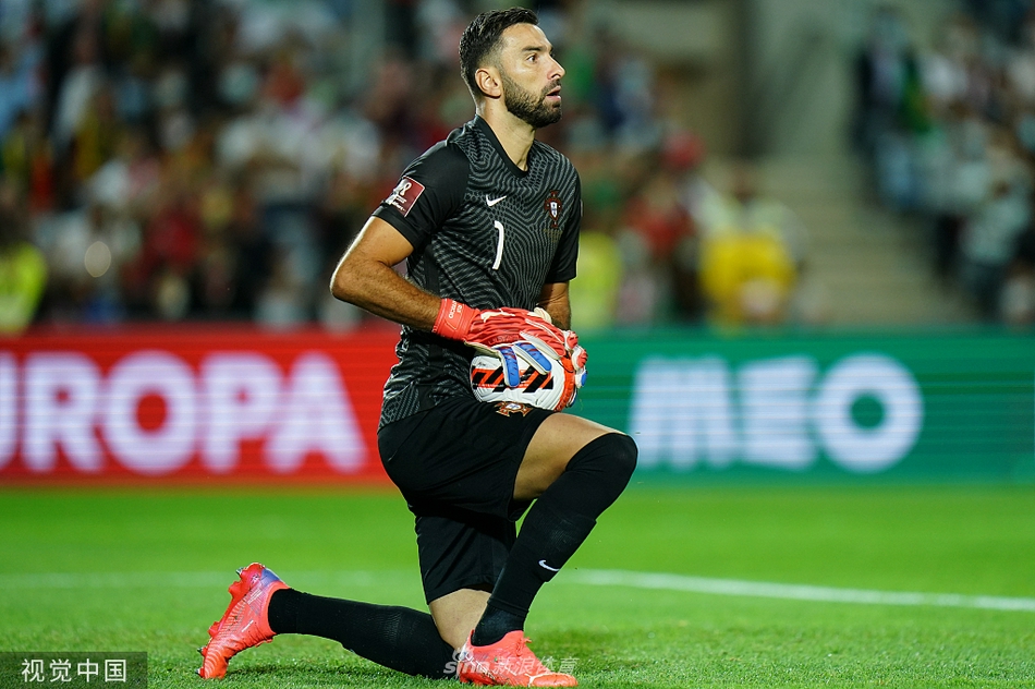 [世预赛]葡萄牙5-0卢森堡 C罗帽子戏法