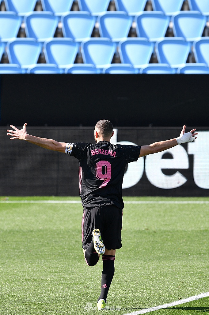 [西甲]塞尔塔1-3皇马 本泽马两射一传