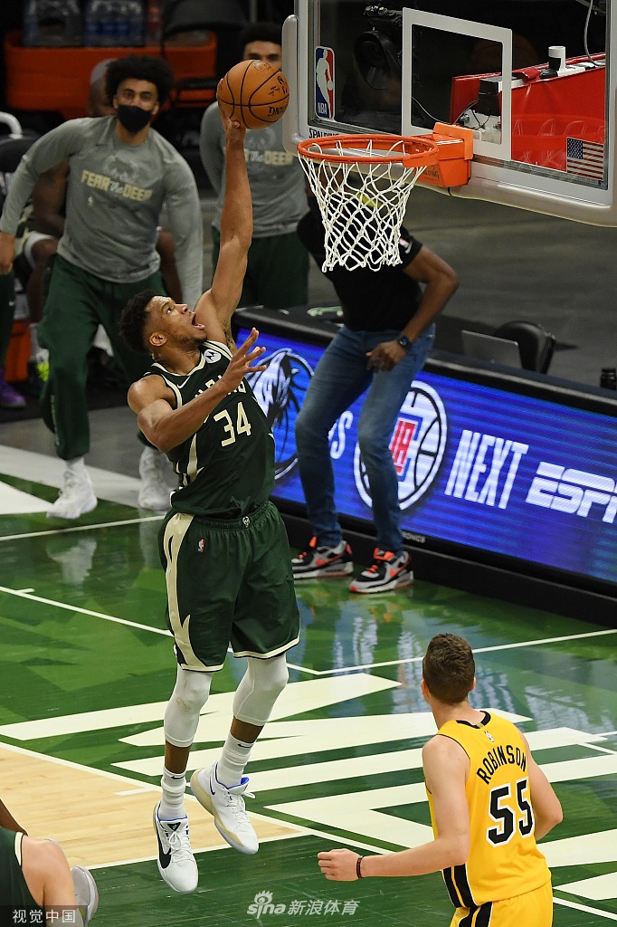 [NBA季后赛]热火107-109雄鹿 米德尔顿绝杀