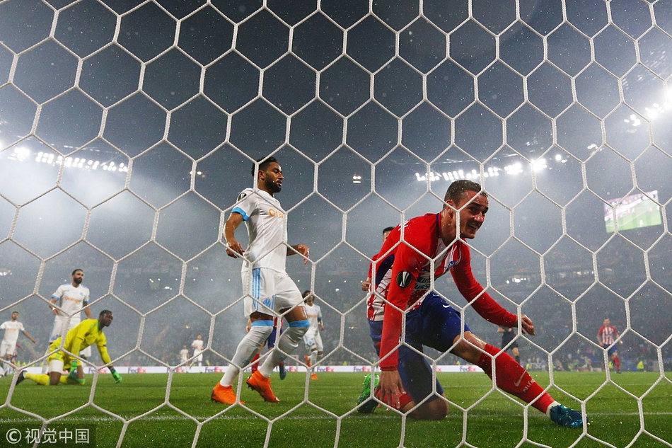 格列兹曼梅开二度