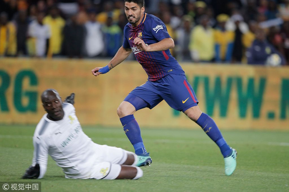 苏亚雷斯破门瞬间