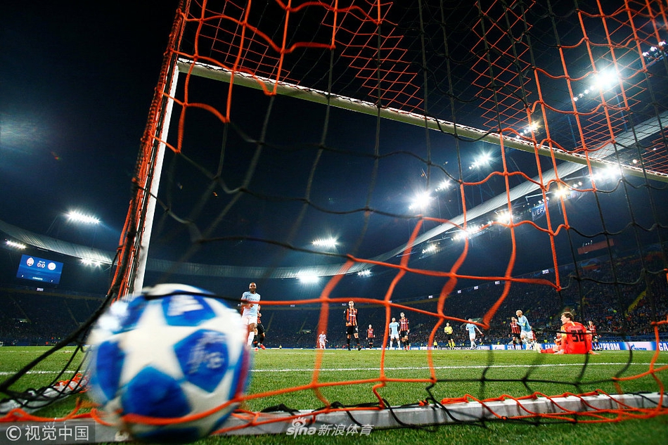 D席尔瓦破门瞬间