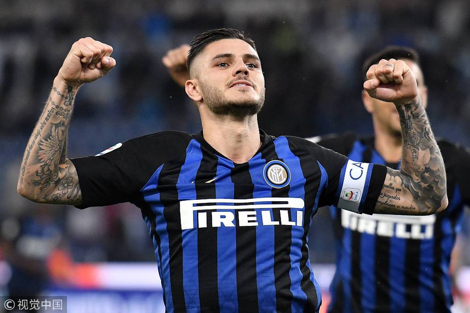 伊卡尔迪庆祝进球