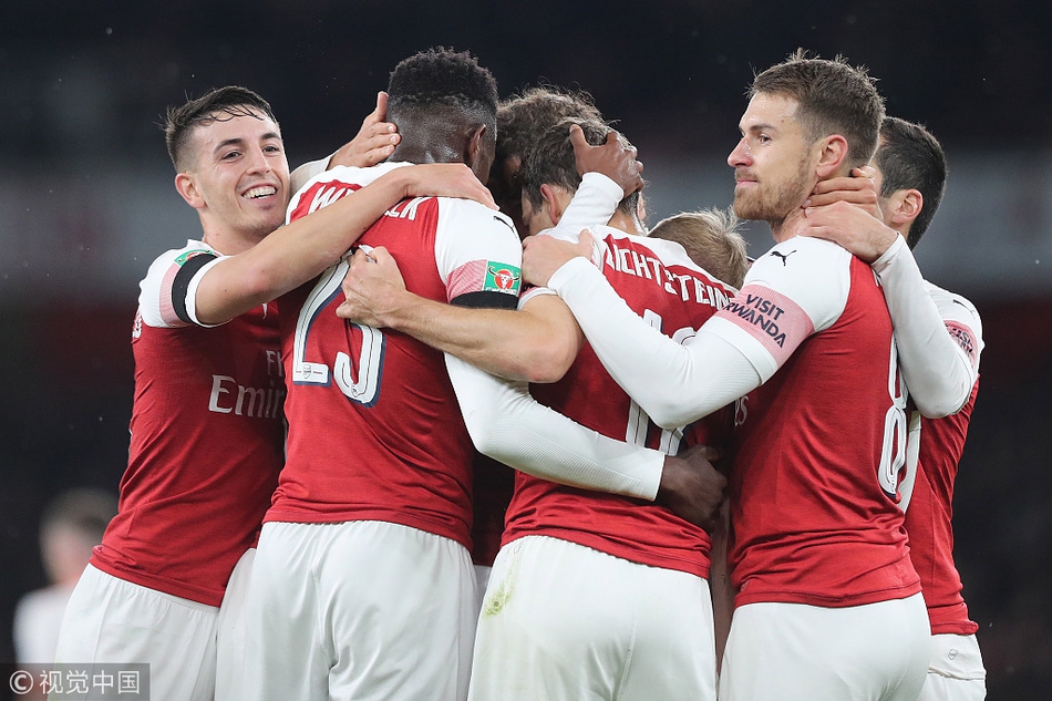 阿森纳庆祝破门