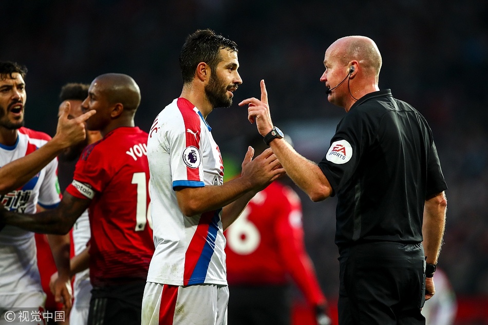 库亚特不满判罚