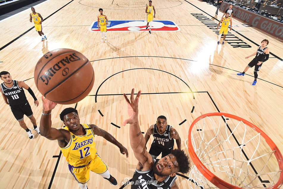 [NBA]湖人122-136国王 詹姆斯17分结束常规赛获助攻王