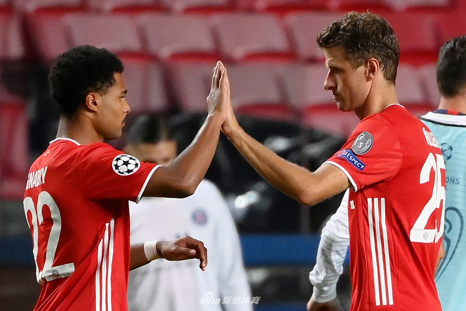 [欧冠]拜仁1-0巴黎 成就三冠王