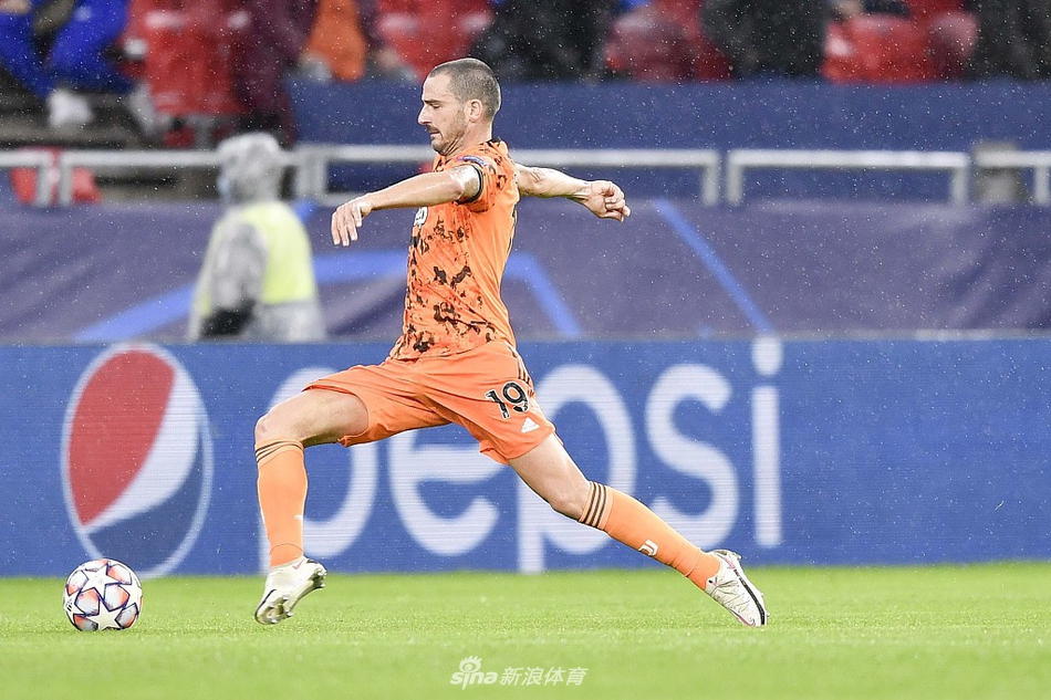 [欧冠]费伦茨城1-4尤文 莫拉塔2球C罗助攻