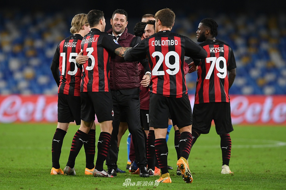 [意甲]那不勒斯1-3AC米兰 伊布两球