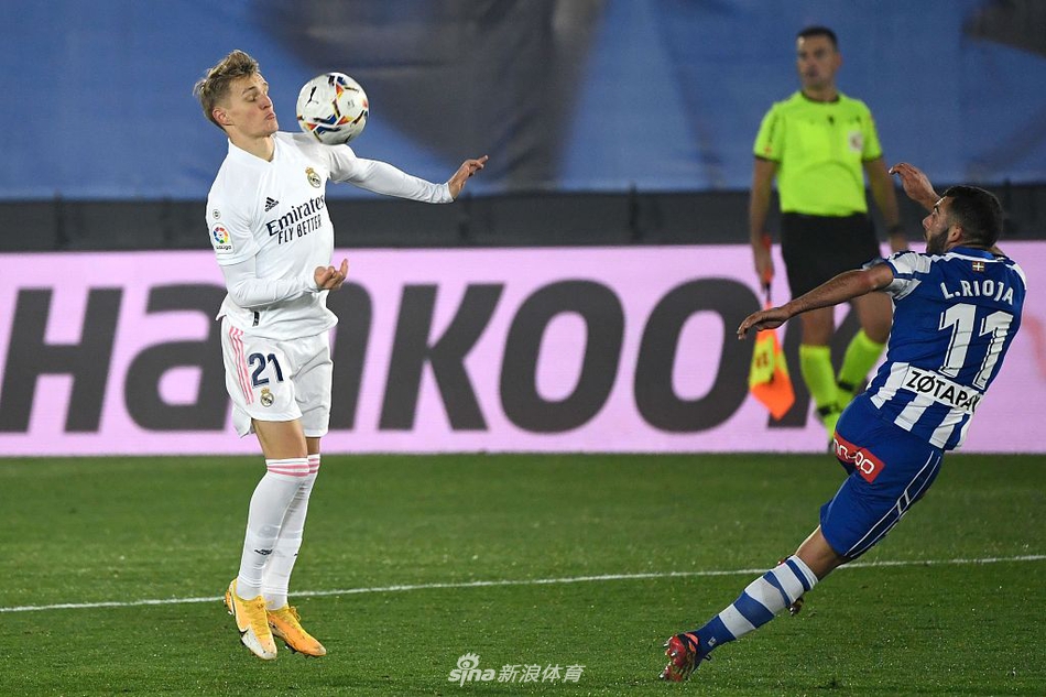 [西甲]皇马1-2阿拉维斯 阿扎尔伤退