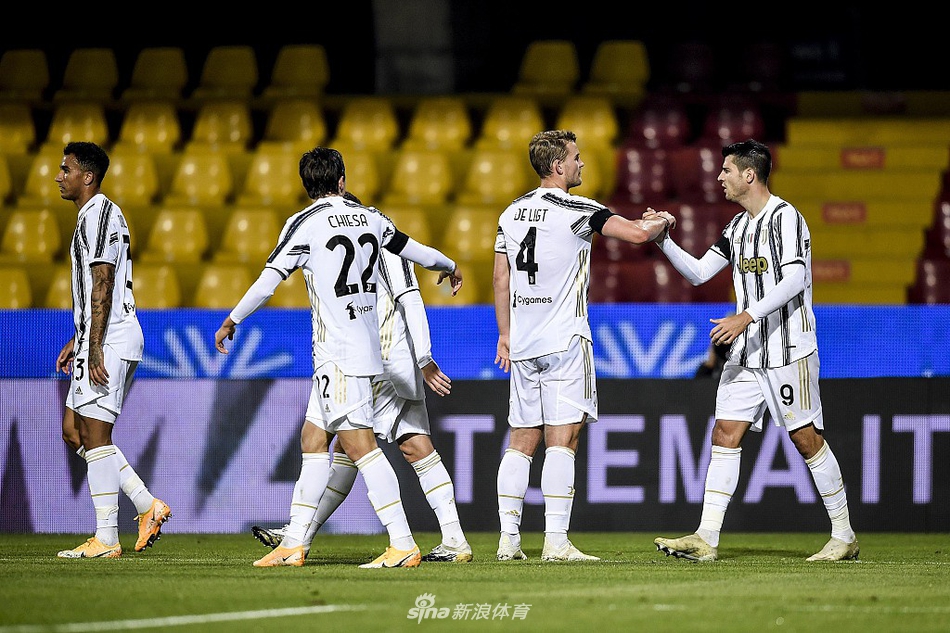 [意甲]贝内文托1-1尤文 莫拉塔进球+红牌