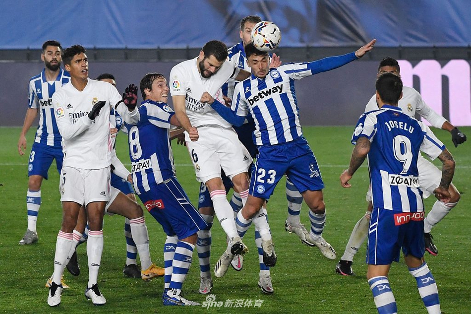 [西甲]皇马1-2阿拉维斯 阿扎尔伤退