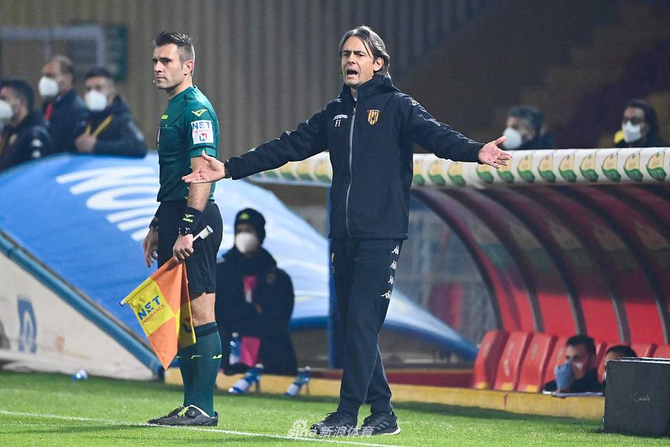 [意甲]贝内文托1-1尤文 莫拉塔进球+红牌