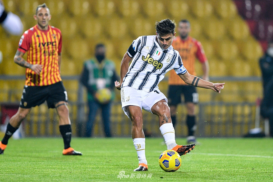 [意甲]贝内文托1-1尤文 莫拉塔进球+红牌