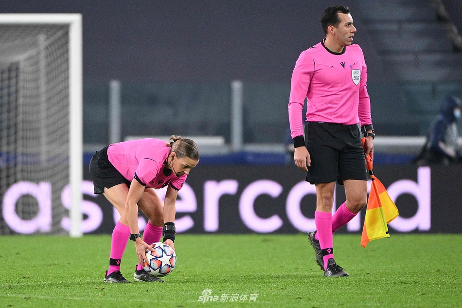 [欧冠]尤文3-0基辅迪纳摩 首位女主裁
