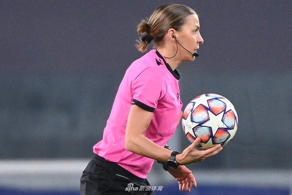 [欧冠]尤文3-0基辅迪纳摩 首位女主裁