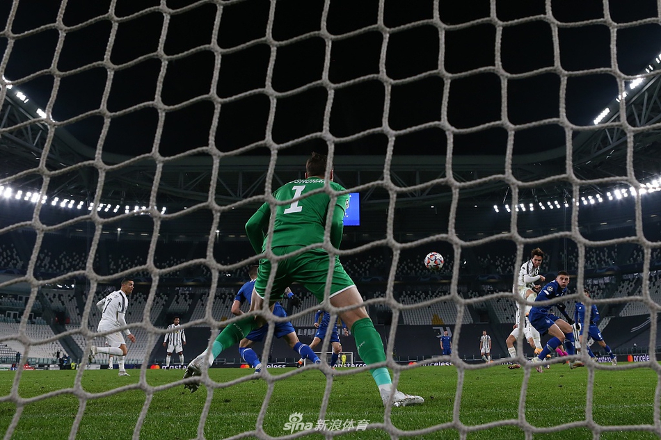 [欧冠]尤文3-0基辅迪纳摩 首位女主裁