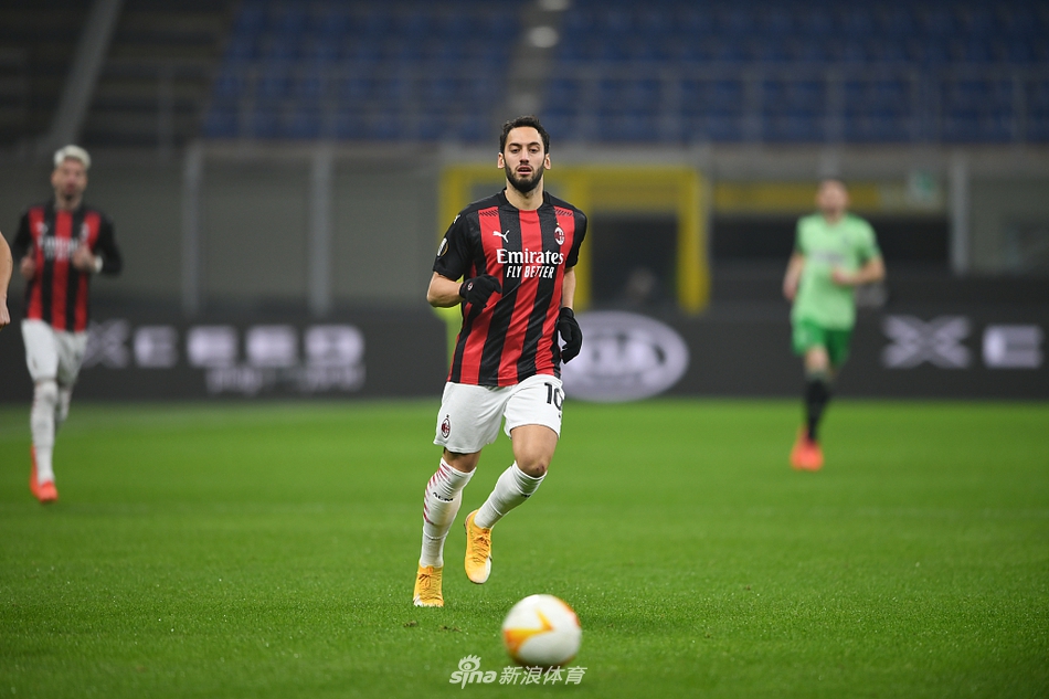 [欧联杯]AC米兰4-2凯尔特人 海于格传射