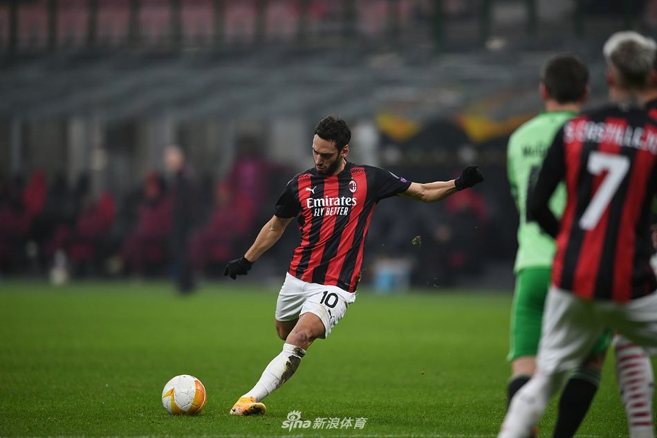 [欧联杯]AC米兰4-2凯尔特人 海于格传射