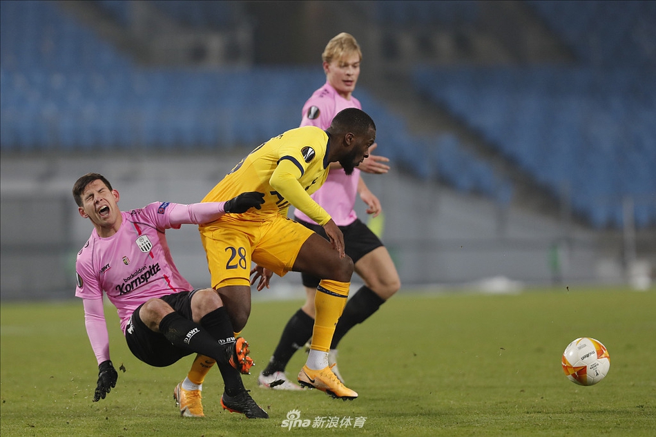 [欧联杯]林茨3-3热刺 贝尔孙兴O破门