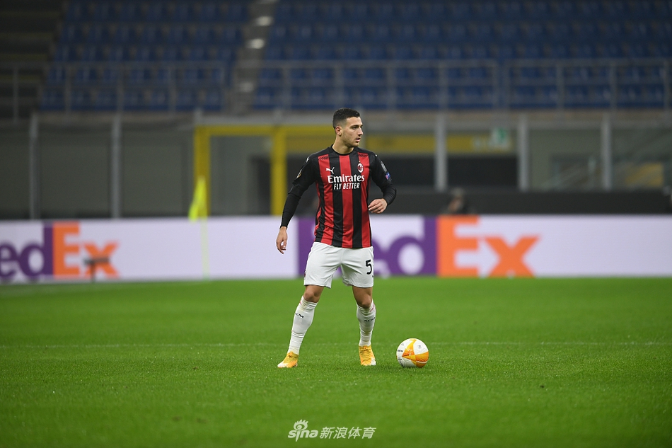 [欧联杯]AC米兰4-2凯尔特人 海于格传射