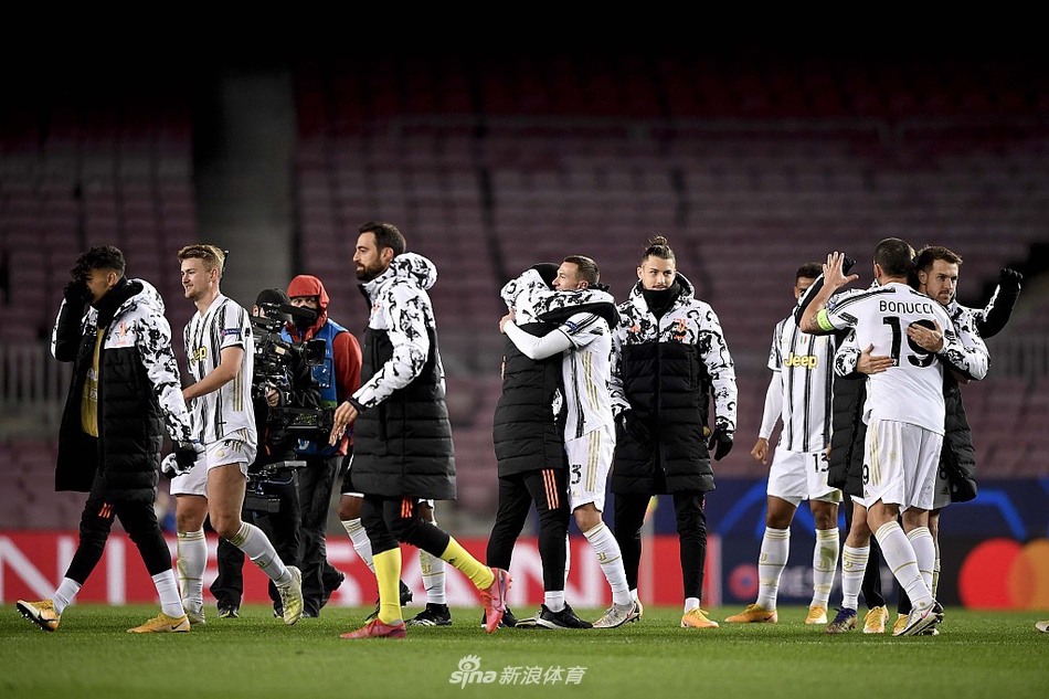 [欧冠]巴萨主场0-3尤文 C罗2球改写纪录