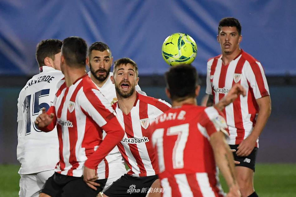 [西甲]皇马3-1毕尔巴鄂 本泽马两球