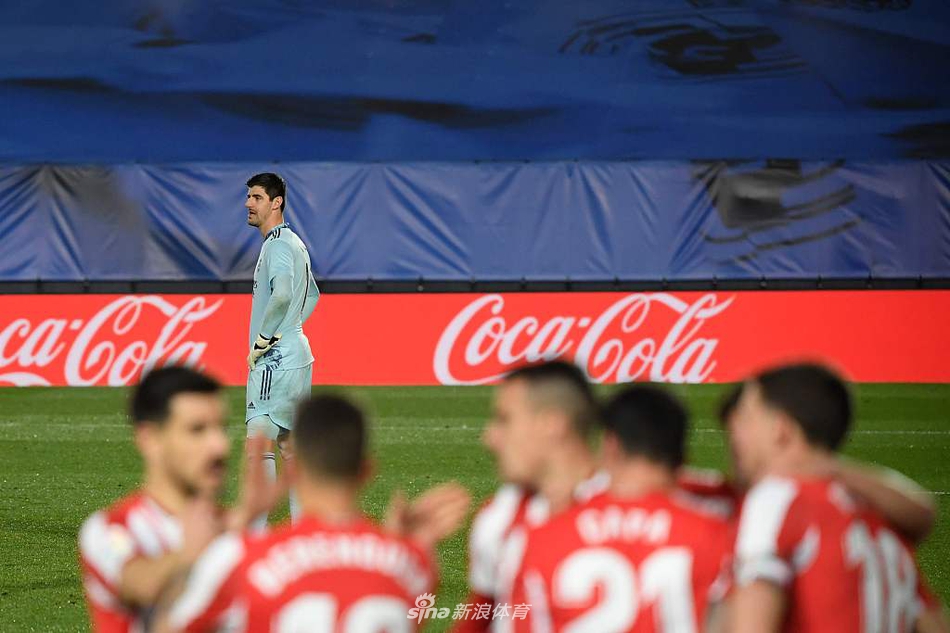 [西甲]皇马3-1毕尔巴鄂 本泽马两球