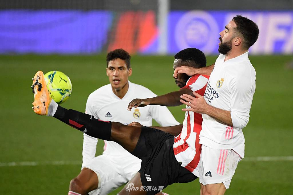 [西甲]皇马3-1毕尔巴鄂 本泽马两球