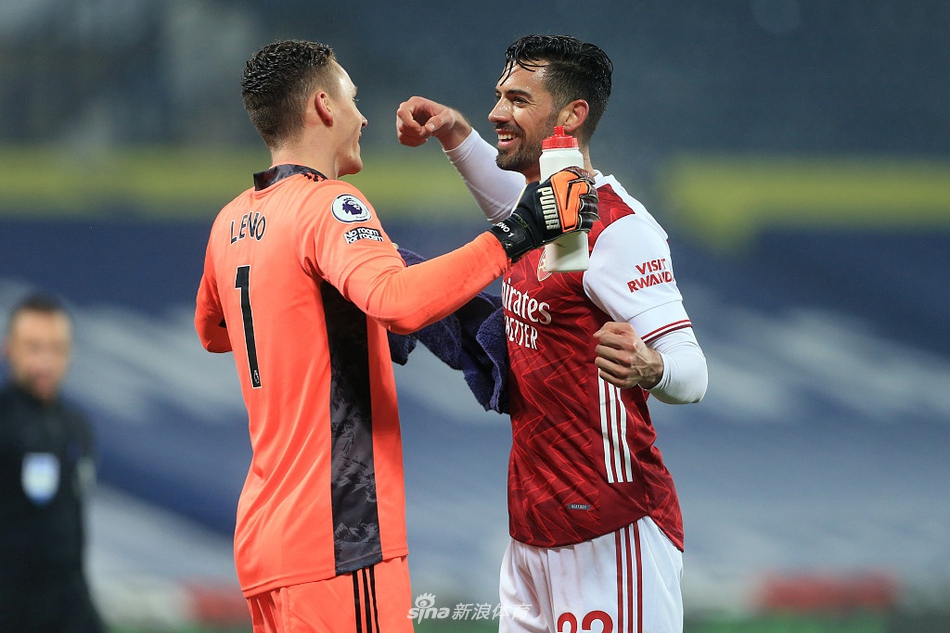 [英超]西布朗0-4阿森纳 拉卡泽特两球